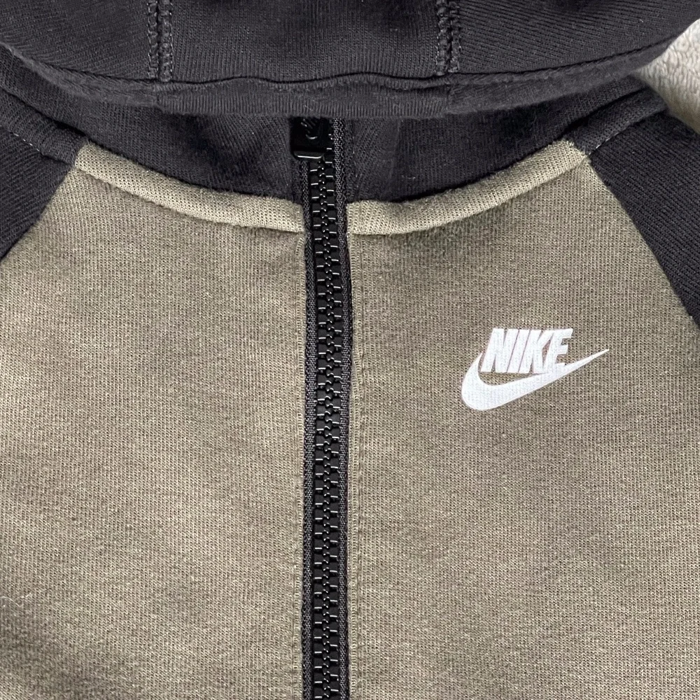 Nike Zip Up Kids Size 12 Months